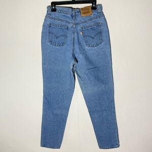 Vintage Levi’s White Tag Orange Writing 596 Light Wash High Rise Straight Leg 28